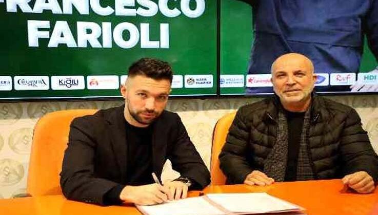 Alanyaspor, Francesco Farioli ile 2.5 yıllık sözleşme imzaladı
