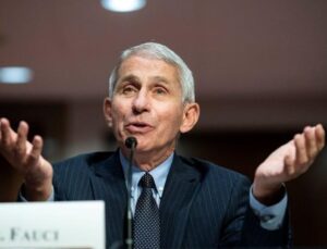 Anthony Fauci’den omicron mutasyonu açıklaması: Delta’dan daha az tehlikeli…