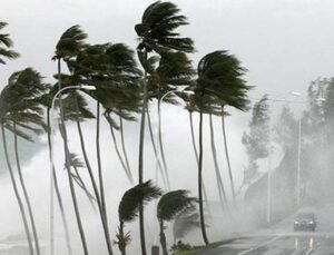 Meteoroloji’den Antalya için 3 gün ‘kuvvetli fırtına’ uyarısı