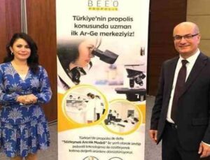 Dermatolog Kutlubay: “Arı zehri kırışıklıkları önlüyor”