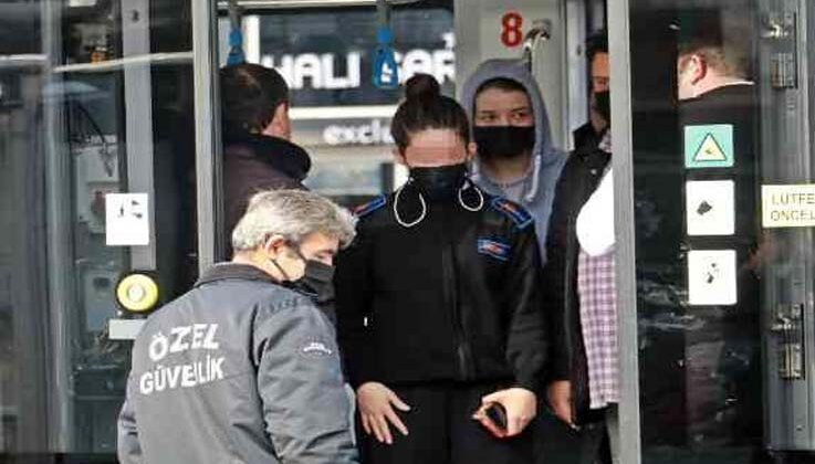 Antalya’da tramvayın altında kalan kadın ağır yaralandı