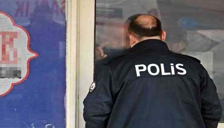 Müzakereci polisin bir sözü, kilitli kapıyı açtırdı