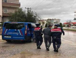 Manavgat’ta 12 yıl hapis cezası olan uyuşturucu tacirine operasyon