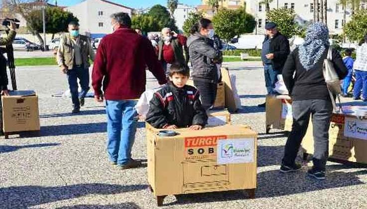 Manavgat Belediyesi’nden yangınzedelere soba ve bisiklet desteği