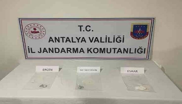 Antalya’da jandarmadan uyuşturucuya geçit yok