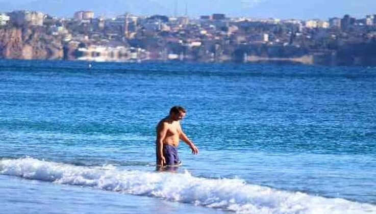 Kar yağışı beklenen Antalya’da şaşırtan görüntüler