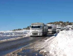 Antalya-Konya karayolunda kar esareti sona erdi