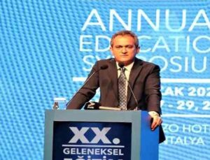 Bakan Özer: “Yüz yüze eğitime devam edeceğiz”