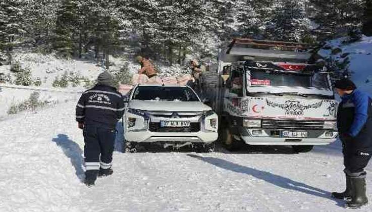 Antalya kırsalında karla mücadele çalışması