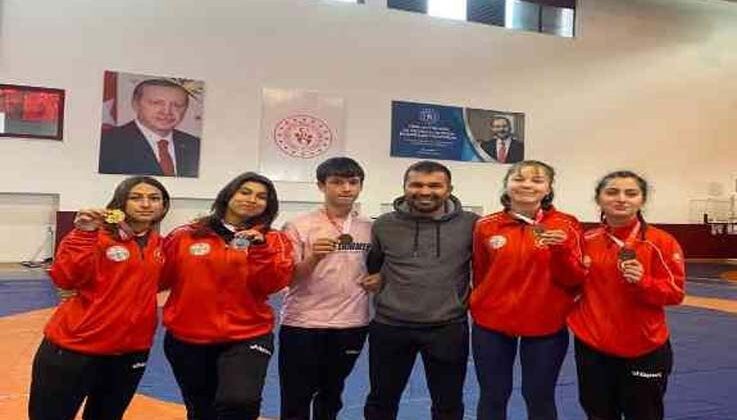 Kaş Belediyesi Güreş Takımı Antalya’da 4 birincilik aldı