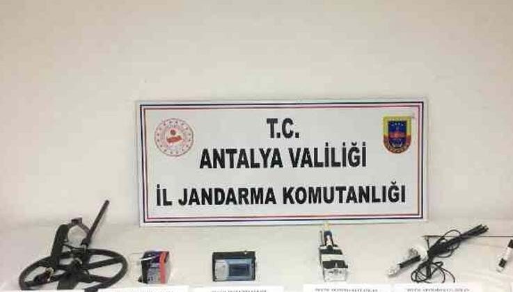 Antalya’da kaçak kazı operasyonu