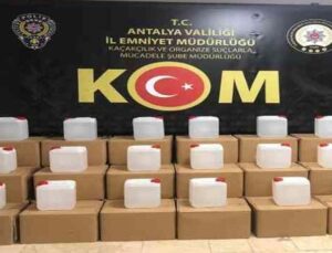 Antalya’da 5 bin 245 litre sahte alkol ele geçirildi