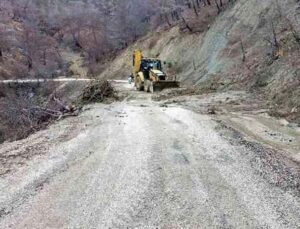 Manavgat’ta şiddetli yağış heyelana sebep oldu