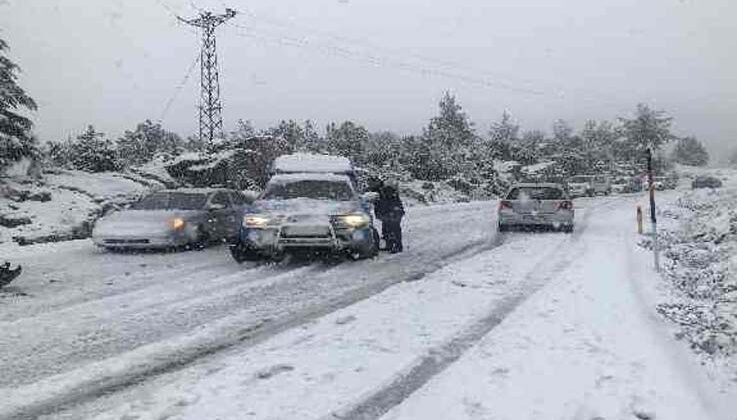 Antalya-Konya karayolu araç trafiğine kapatıldı