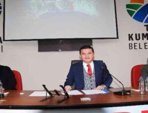 Kumluca Belediyesi Meclis Toplantısı’nda MHP’liler meclisi terk etti