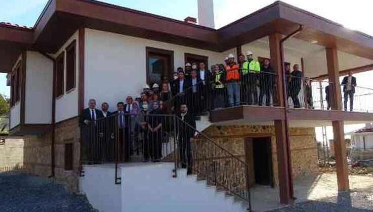AK Parti Antalya İl Başkanı Taş: “Manavgat yangınında evi zarar gören bir çok aile bayrama yeni evlerinde girecek”