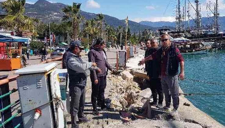 Alanya’da teknecilerin ‘çöken iskele’ isyanı