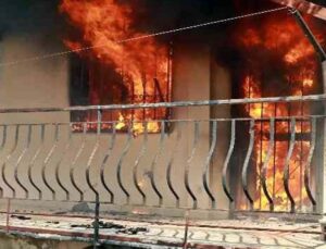 Yangında evi küle dönen yeni evli çift, gözyaşlarına boğuldu