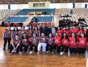 Kumluca’da Okul Sporları Voleybol Turnuvası başladı