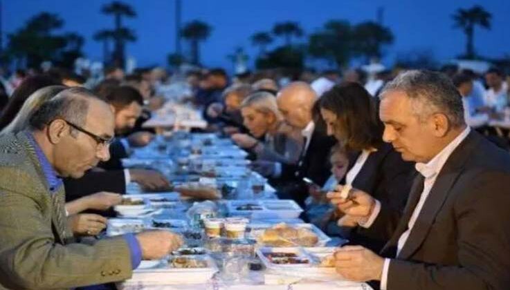 Konyaaltı personeli iftarda buluştu