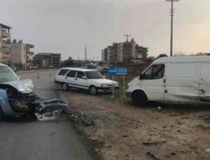 Antalya’da trafik kazası: 2 yaralı