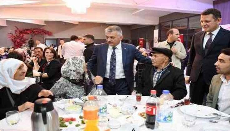 Şehit yakınları ve gaziler iftarda buluştu