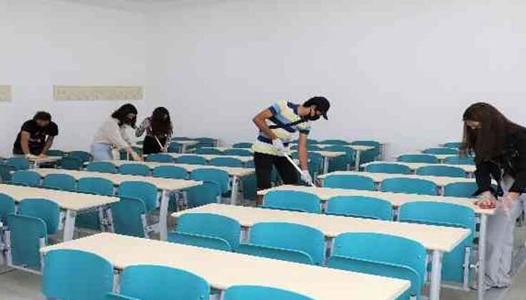 ALKÜ’lü gençler bir günlüğüne okul personelinin yerine geçti