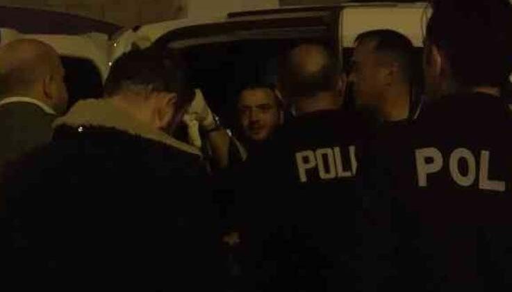 Babasını öldürüp yoldan geçenlere ‘Babama bir şey mi oldu’ diyen genç tutuklandı