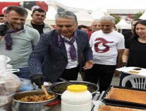 Yöresel Renkler Festivali’nde Karadeniz fırtınası esti