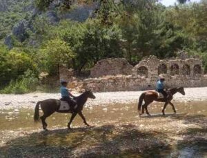 Olympos ve Adrasan’da atlı birlikler göreve başladı
