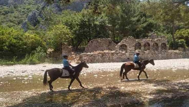 Olympos ve Adrasan’da atlı birlikler göreve başladı