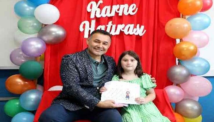 Başkan Yücel’den öğrencilere karne sürprizi