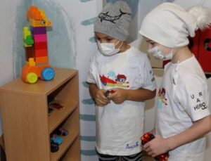 Hastanede kanser tedavisi gören çocuklara oyun odası
