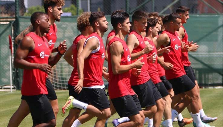 Antalyaspor, 3 grup halinde çalıştı