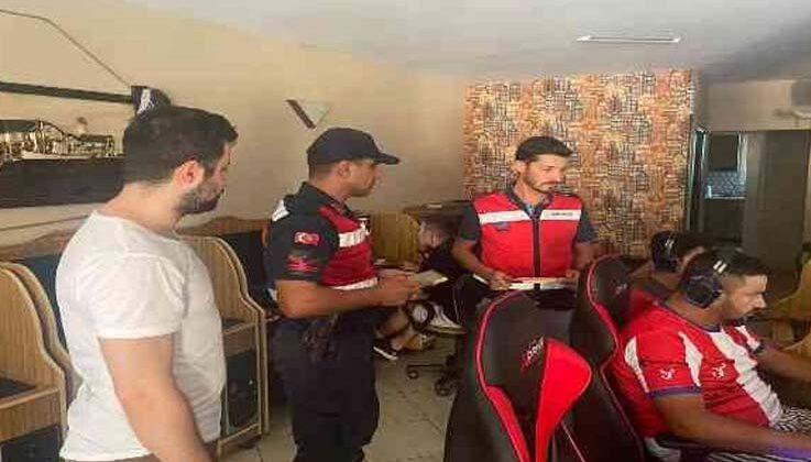 Antalya’da aranan 5 şahıs yakalandı ve 1 şahıs tutuklandı