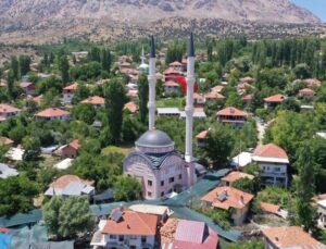 Kaş’ta, Yeşilbarak Söğütoğlu Camii açıldı