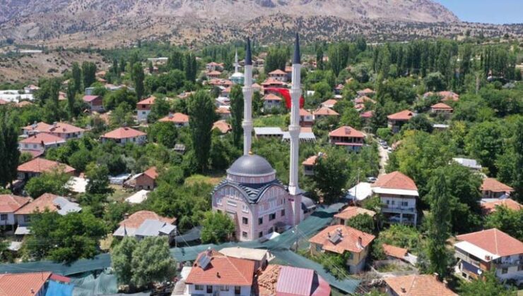 Kaş’ta, Yeşilbarak Söğütoğlu Camii açıldı