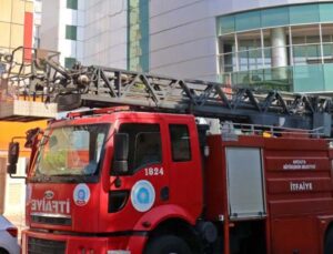 Antalya’da özel hastanedeki yangın korkuttu