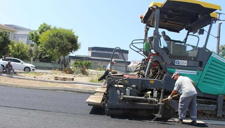 Gazipaşa Kültür Merkezi yoluna sıcak asfalt