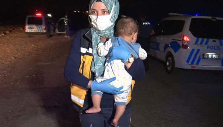 Antalya’da 9 aylık bebeği evin kapısına bıraktılar
