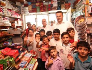 Kaş Belediye Başkanı Ulutaş, “Her mahalleye hizmete devam ediyoruz”