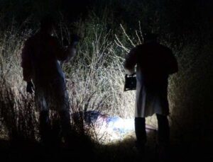 Kayıp gencin cesedi, motosikletiyle birlikte kara yolu yakınında bulundu