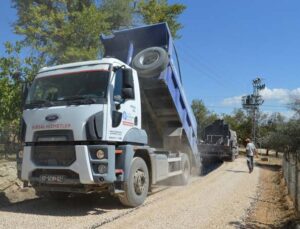 Büyükşehir Belediyesinden, Elmalı’da asfalt çalışması