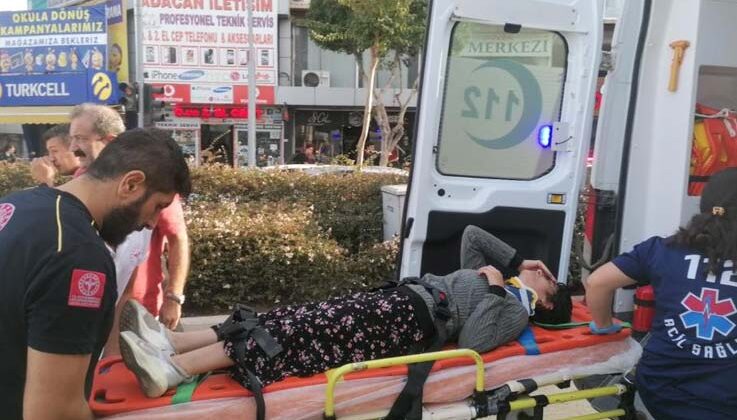 Yaya geçidinde otomobilin çarptığı genç kız yaralandı