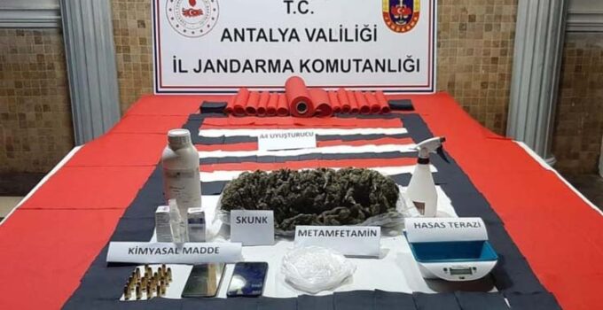 Antalya’da zehir tacirlerine büyük darbe: 384 milyon liralık uyuşturucu maddeleri ele geçirildi