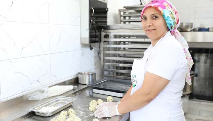 Büyükşehir, kadın kooperatiflerine üretim tesisi kurdu