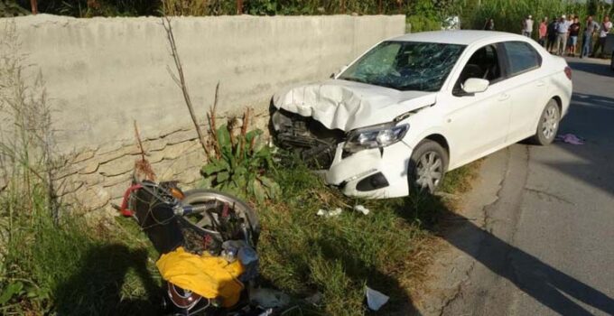 Manavgat’ta motosiklet ile otomobil çarpıştı: 4 yaralı
