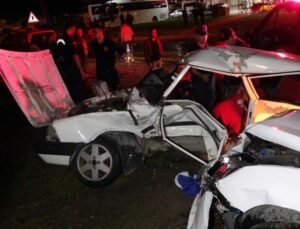 Antalya’daki trafik kazasında can pazarı: 4 yaralı
