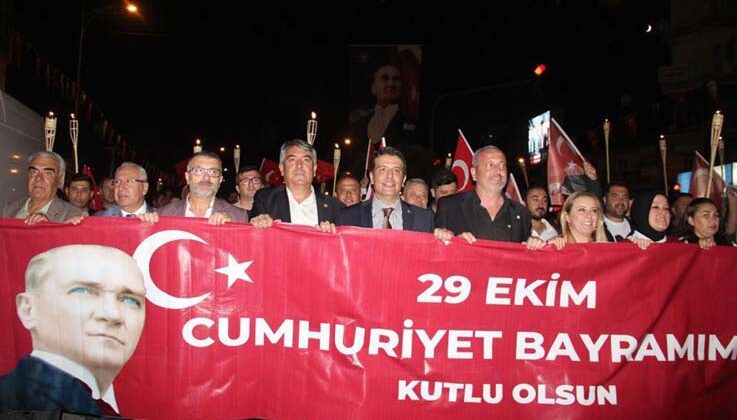 Döşemealtı’nda Cumhuriyet coşkusu