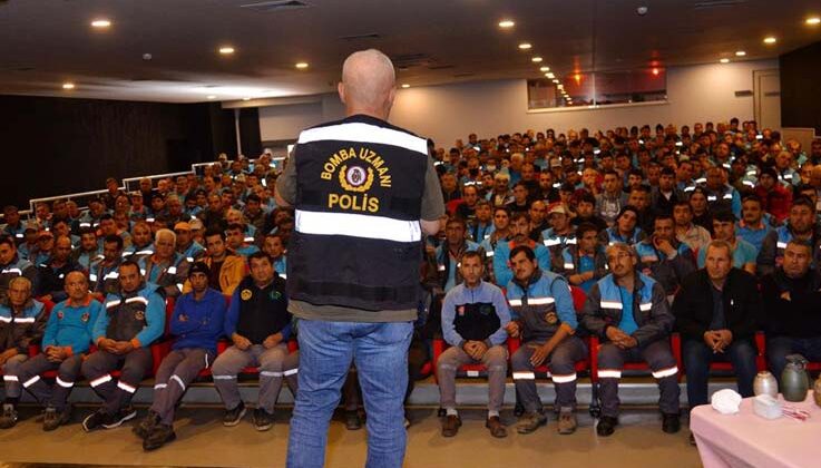 Polis, belediye personeline “şüpheli şahıs ve paket” eğitimi verdi